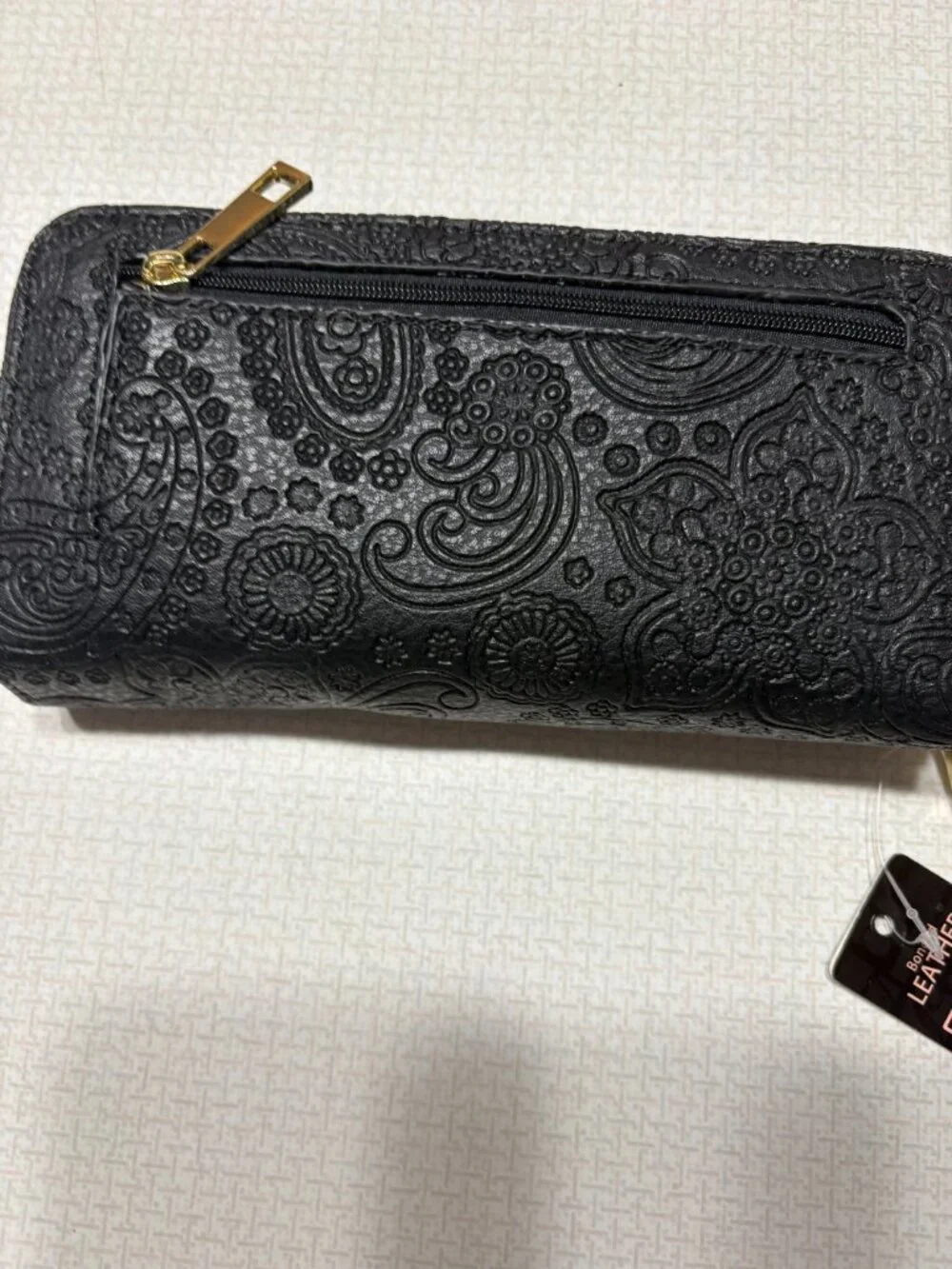 NWT Embossed Black and Brown Leather Stone Mountain USA Wallet